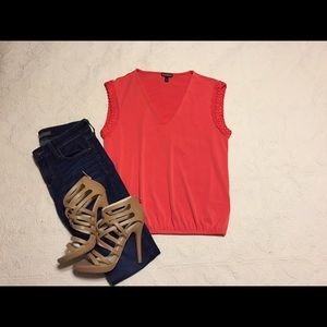 Express V-neck with Crochet Detail